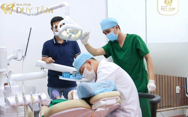 Trước khi trồng răng Implant cần chuẩn bị gì?